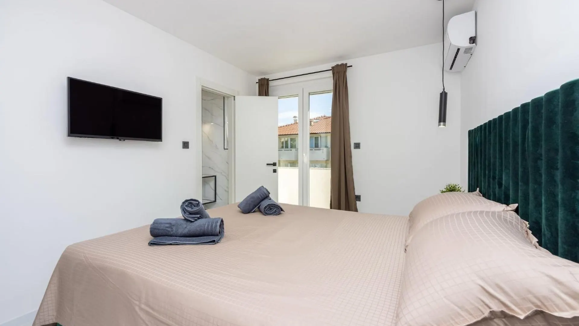 Family Friendly House With A Swimming Pool Baska, Krk - 24089 Villa Holiday home Baska (Krk)